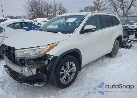 2015 Toyota Highlander Xle V6 z USA, uszkodzony, nr VIN 5TDJKRFH2FS152612